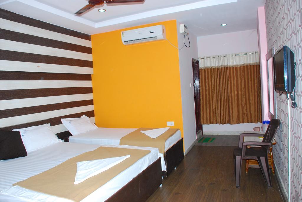 ホテルJayalakshmi Residency ティルパティ 部屋 写真